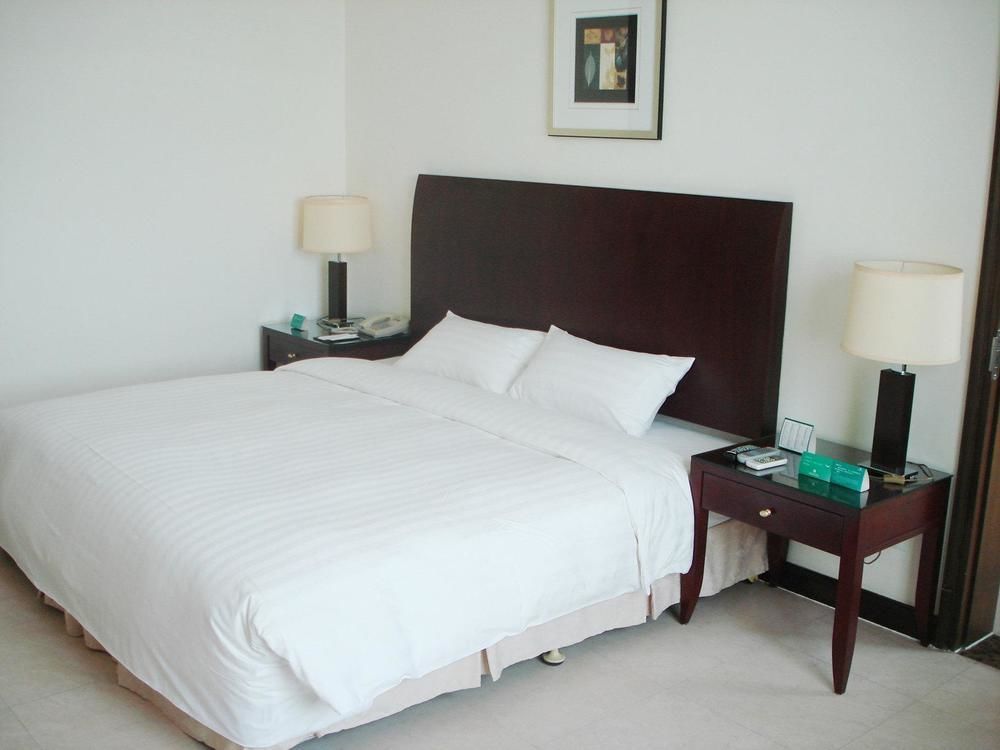 Clifford Golden Lake Hotel Foshan Exterior foto