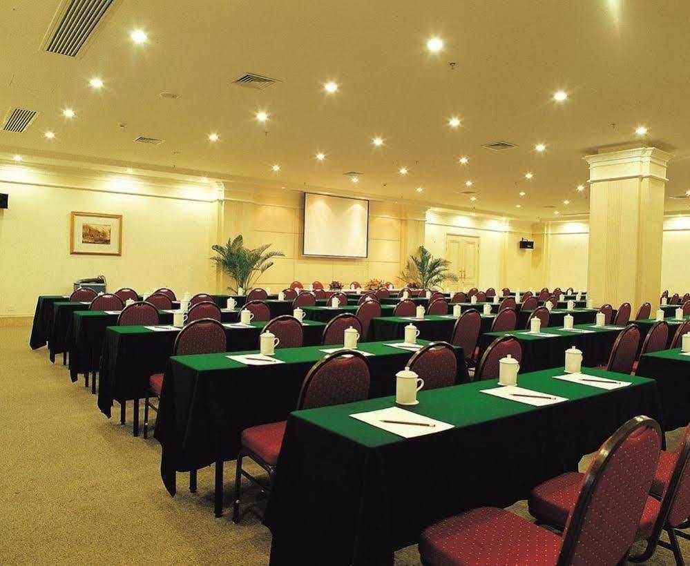 Clifford Golden Lake Hotel Foshan Exterior foto