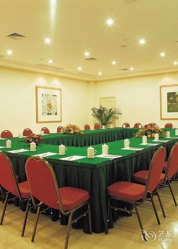 Clifford Golden Lake Hotel Foshan Exterior foto