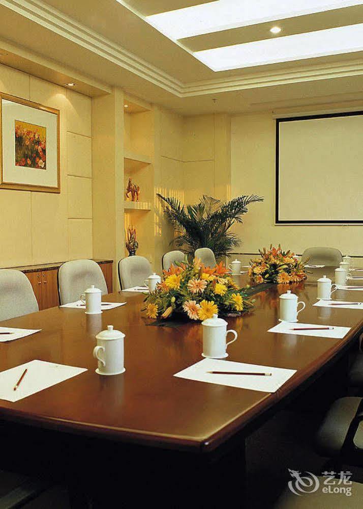 Clifford Golden Lake Hotel Foshan Exterior foto